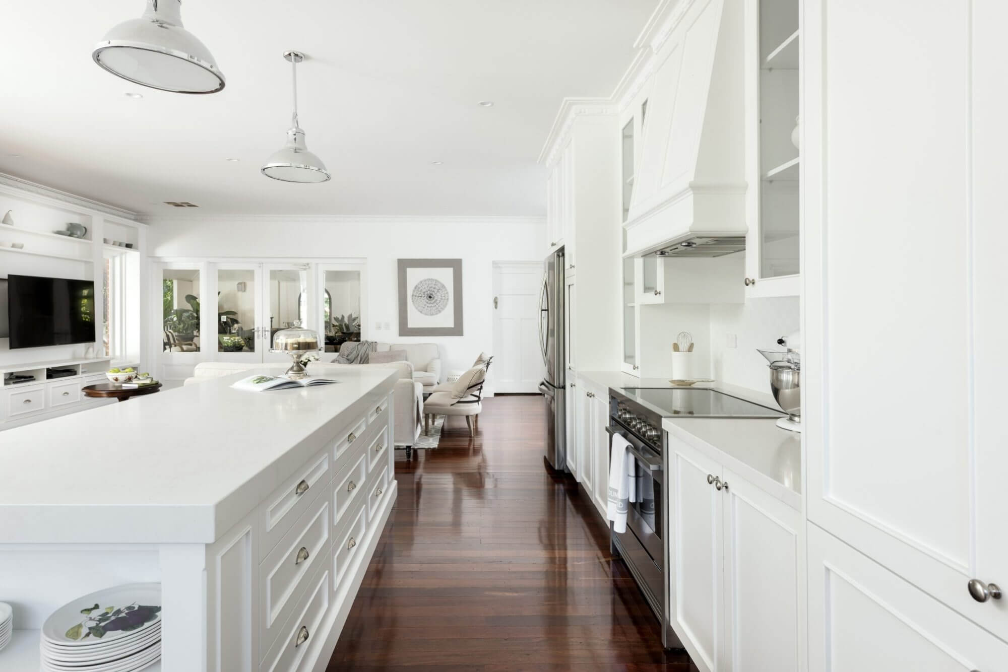 What defines the Hamptons style?